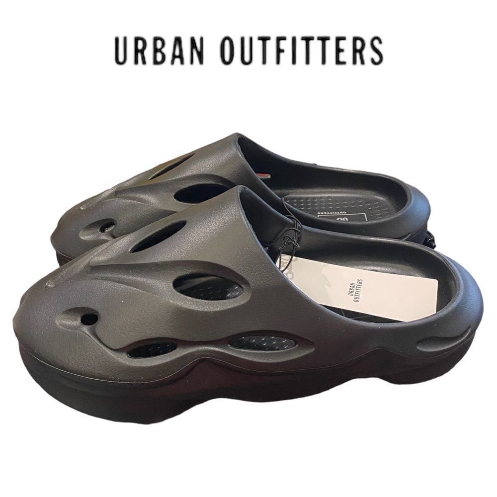 UO Urban Outfitters Black Molded Men's Water Shoes NEW 8